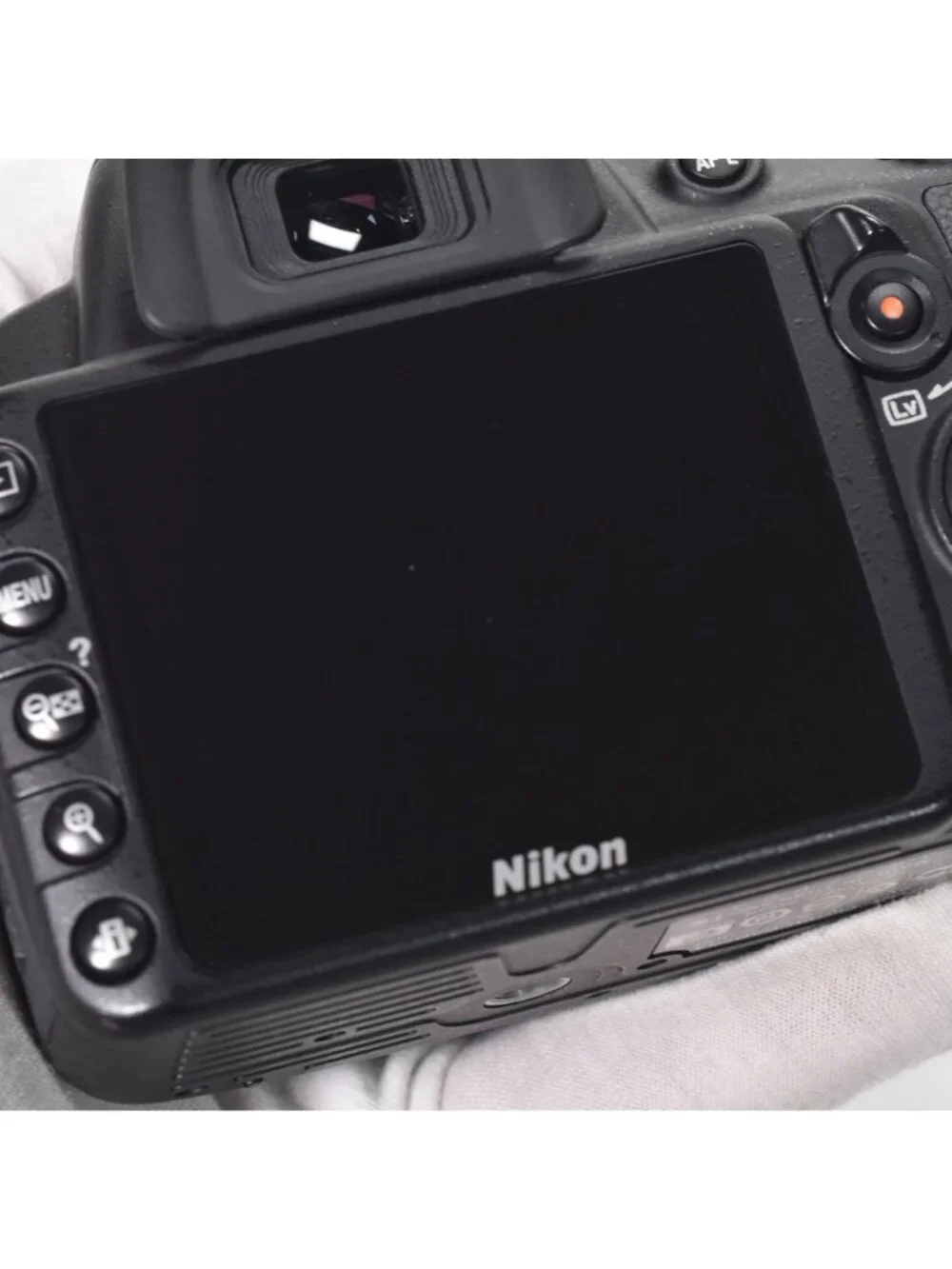 Nikon D3100 Digital SLR Camera 14.2MP 18-55mm Lens HD Video 3837 Clicks 64GB SD